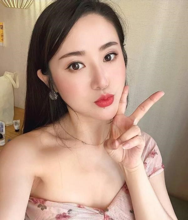 硚口个人小姐姐 图片 2