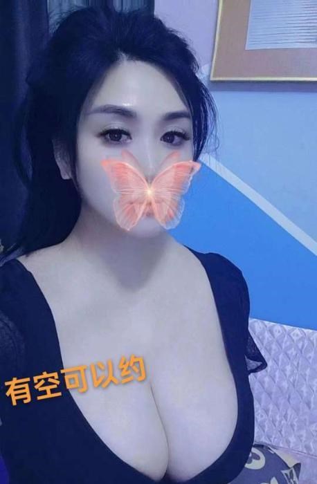 成华区大奶雪妍 图片 2