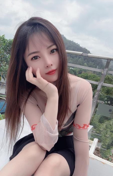榨汁御姐西西 图片 2