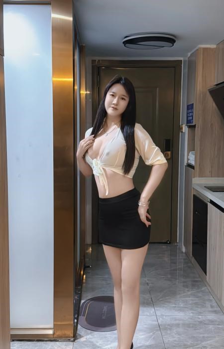南城舌吻静静 图片 2