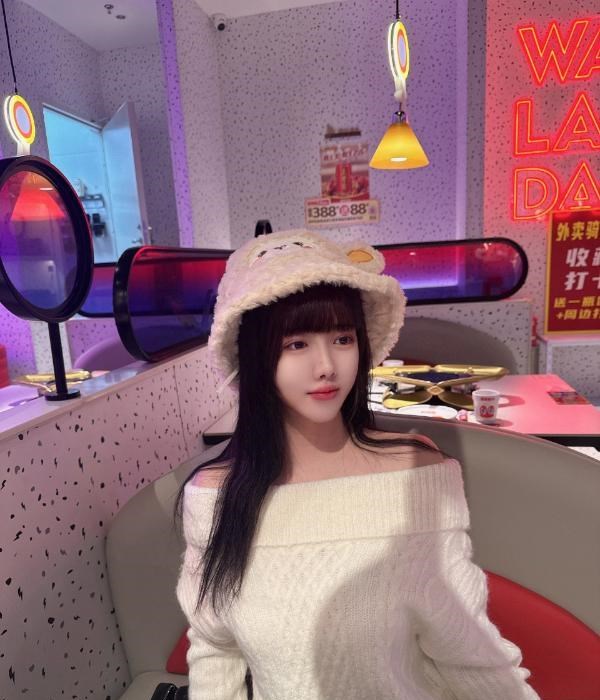 精致漂亮性感小女友 图片 2