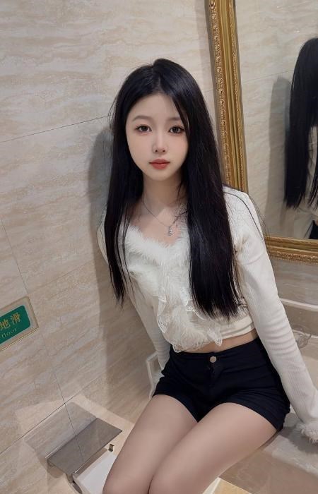 皮肤白嫩颜值嫩妹 图片 3
