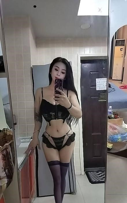 风骚性感大胸姐姐 图片 3