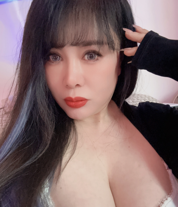 铁西颜值大奶风骚少妇 图片 2