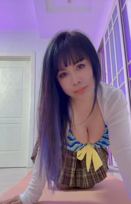 铁西颜值大奶风骚少妇 图片 3