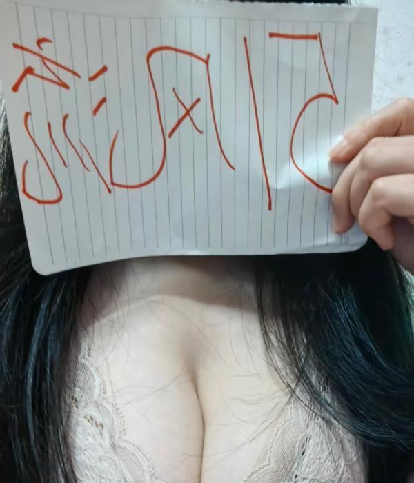 武汉肥臀熟女 图片 2