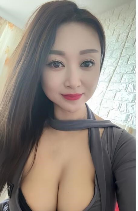 巨臀熟女小洋人 图片 3