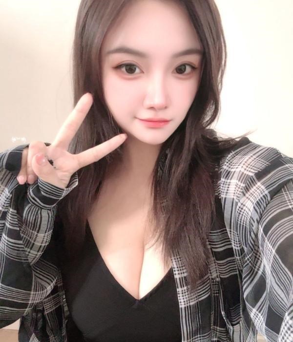 岳麓大奶妹小琴 图片 2