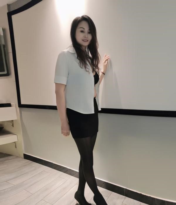 职业装温柔少妇 图片 4