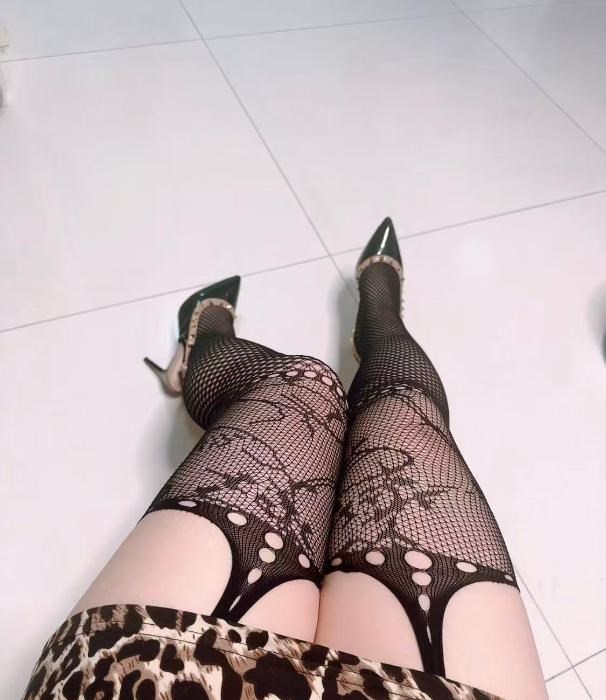 D乳肥臀骚糖宝儿 图片 4