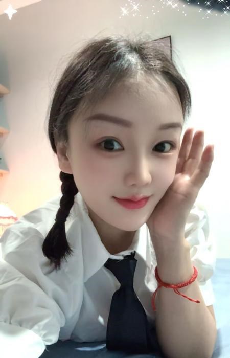 前凸后翘小甜妹 图片 2