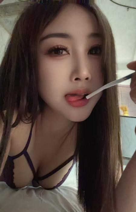 东湖大奶少妇 图片 3