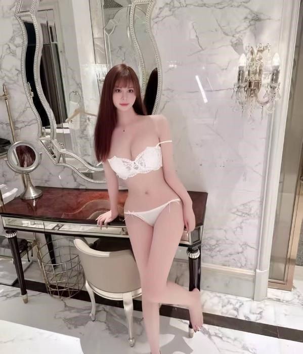 风骚大奶女王 图片 4