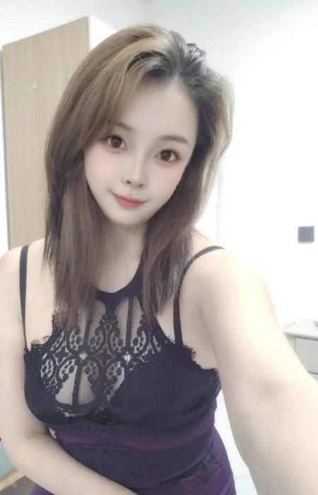 吴中肤白蜜桃臀骚货 图片 3