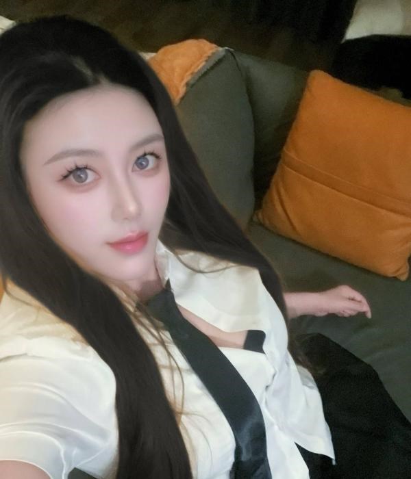 兰州大奶妹娇娇 图片 2