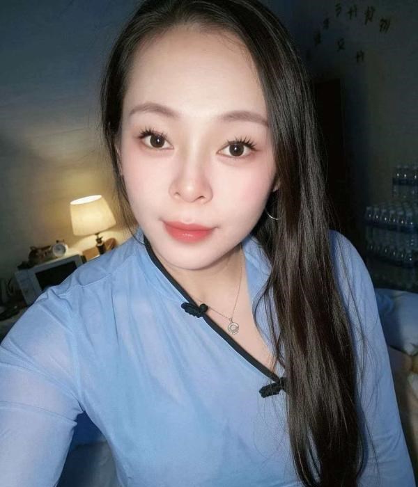 沙坪坝巨乳莉莉姐 图片 2