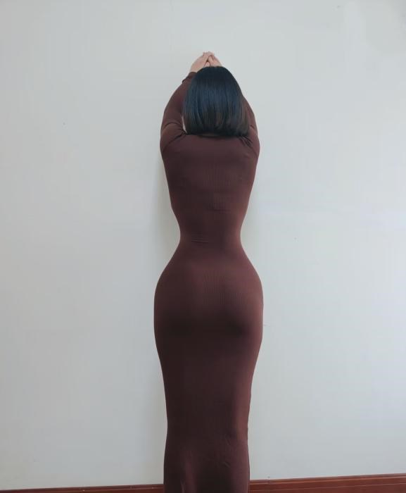 翘臀骚女米酥 图片 4