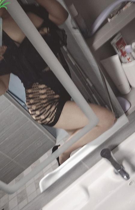 二刷熟女性感大白奶 图片 2
