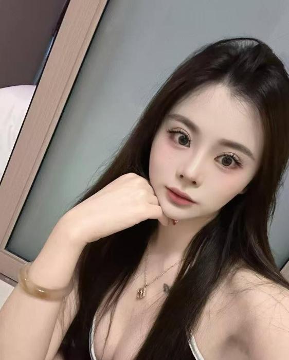 罗湖前凸后翘妹子 图片 2